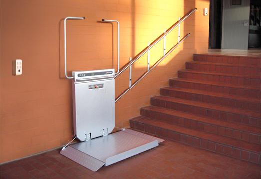 Plattformlift PLG7 Hauseingang